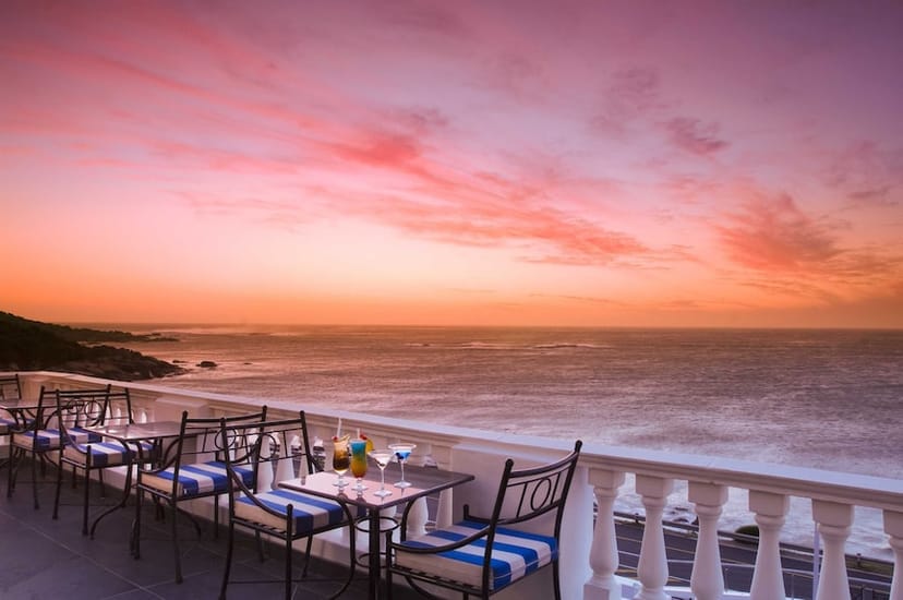 Llandudno sunset at The Twelve Apostles, ideal for weddings and outdoor receptions.