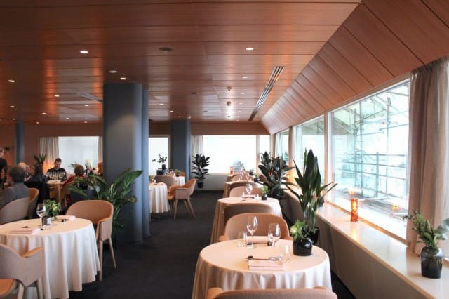 Mäkelä in a sleek Palace Restaurant interior, perfect for upscale events and meetings.