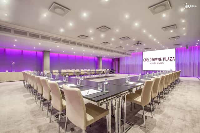Modern Ballroom Lobby with U-shape seating, perfect for conferences and meetings.