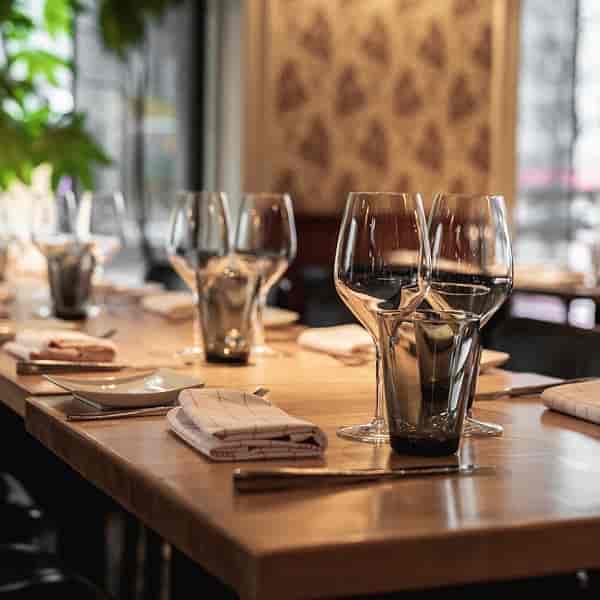Elegant dining table setup in Ravintola Töölö for intimate gatherings and corporate events.