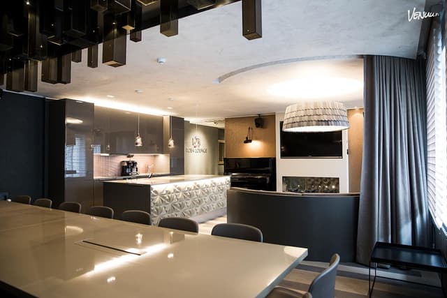 Roba Lounge
