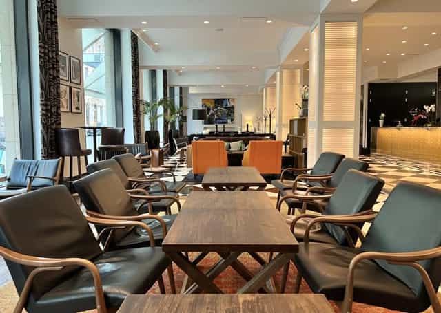 Modern meeting room at Hotel Lilla Roberts, ideal for networking events and informal meetings.