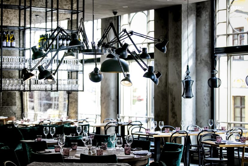 Modern restaurant at Hotel Lilla Roberts, ideal for dining events and gatherings.
