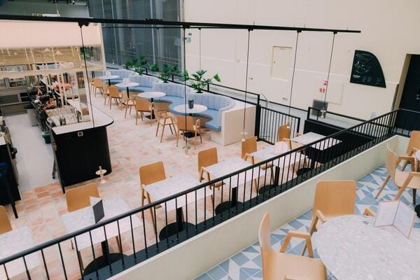 Fennia Salonki at Casino Helsinki: modern event space with flexible seating and natural light.