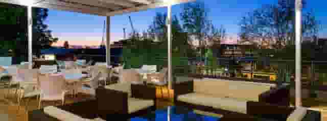 Breakwater Lodge