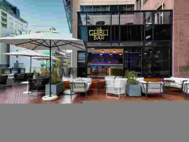 Pool Bar