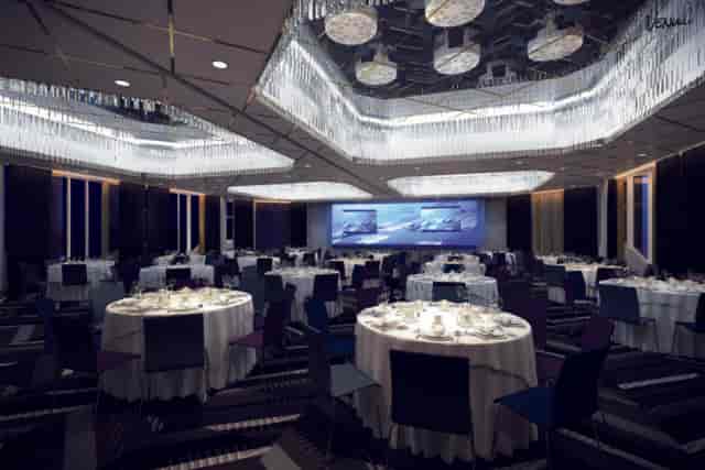 Elegant banquet hall in Hilton Helsinki Strand for corporate events and social gatherings.
