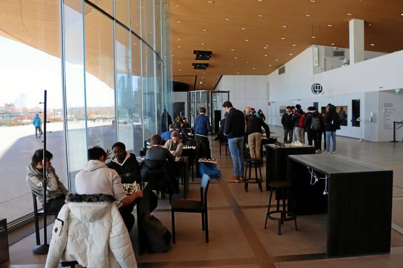 Modern networking venue Aura in Oodi with spacious layout & natural light for events.