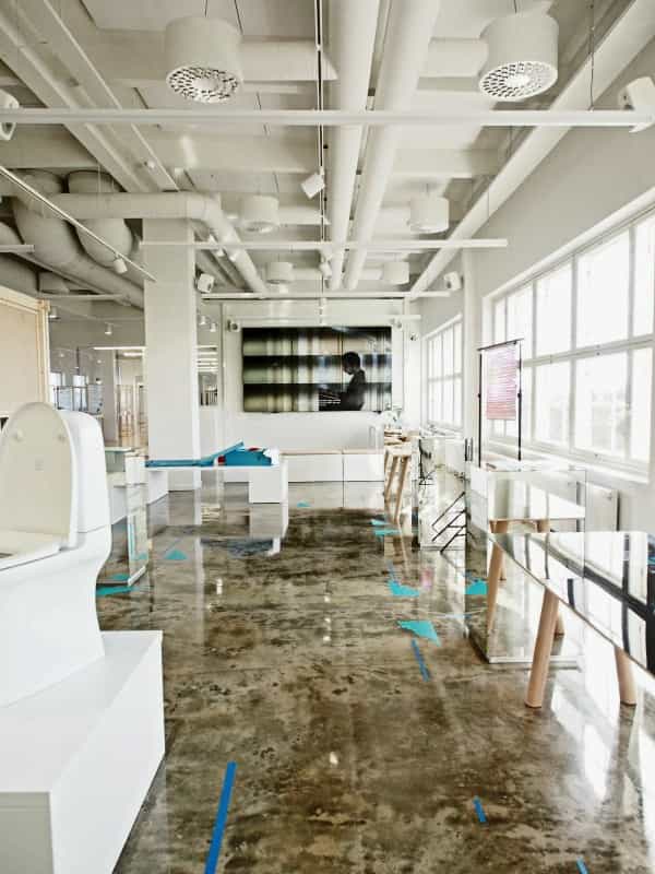 Modern meeting space in Iittala & Arabia Design Centre, ideal for corporate events and workshops.