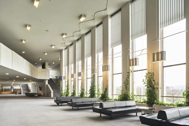Finlandia Hall’s Main Building: spacious, modern event space for conferences and gatherings.