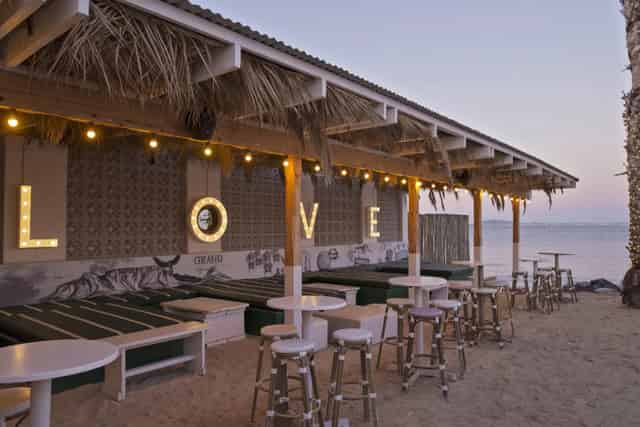Café & Beach