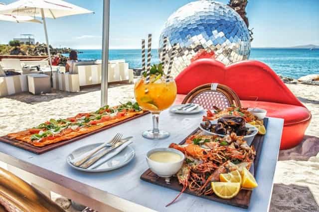 Outdoor seafood dining at Grand Africa Café & Beach, perfect for events and celebrations.