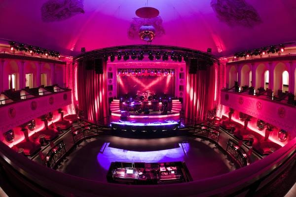 Alt text: Music Hall in Vanha Ylioppilastalo, vibrant venue for concerts and gala events.