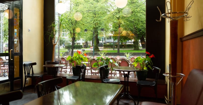Cozy Cellar Venue at Café Esplanad, ideal for casual meetings and brainstorming sessions.