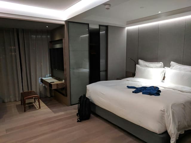 White room