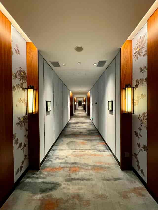 Sleek hallway at Taipan, Mandarin Oriental Beijing for elegant conferences and events.