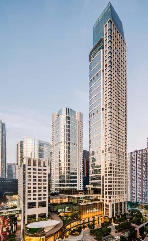 Modern business lounge in Jumeirah Living Guangzhou, ideal for corporate events and conferences.