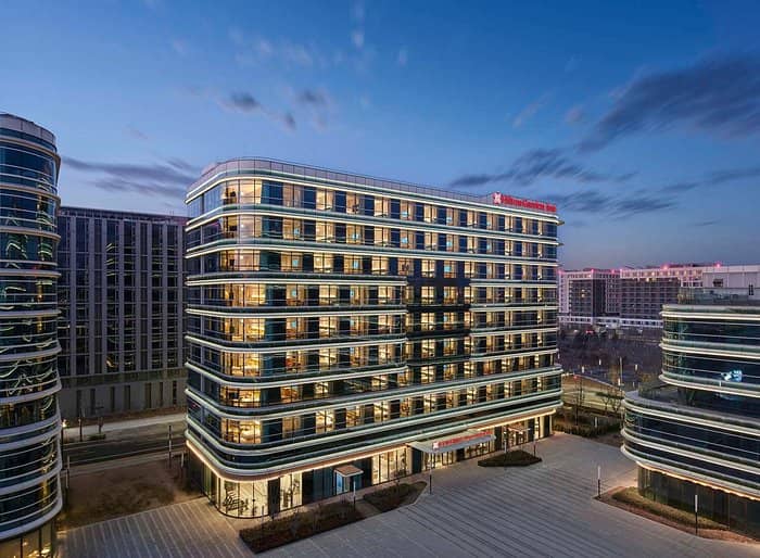 Modern meeting rooms at Hilton Garden Inn Beijing Daxing for successful events.