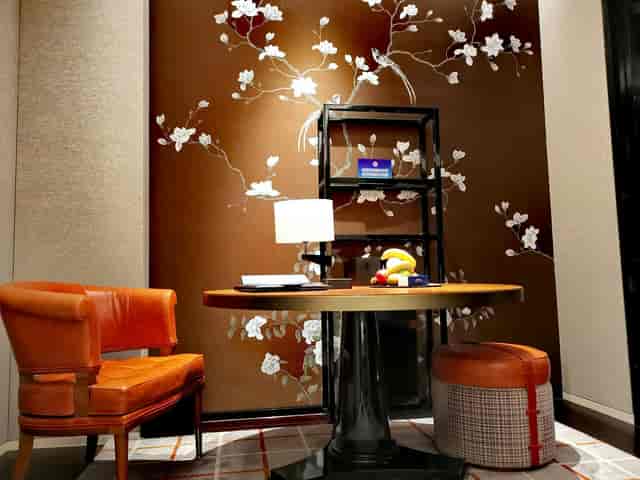 Stylish meeting room at Hilton Beijing Daxing, ideal for small group discussions.