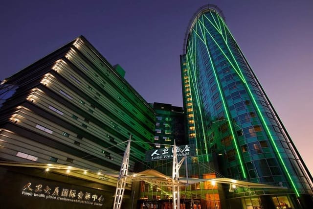 Modern illuminated Suites at Lakeview Hotel, perfect for corporate events and meetings.
