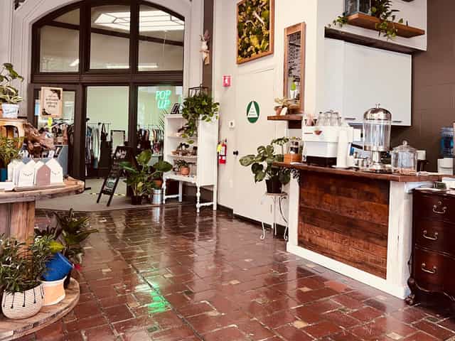 Charming Cafe in Little Green A Plant Bar, perfect for intimate meetings and events.