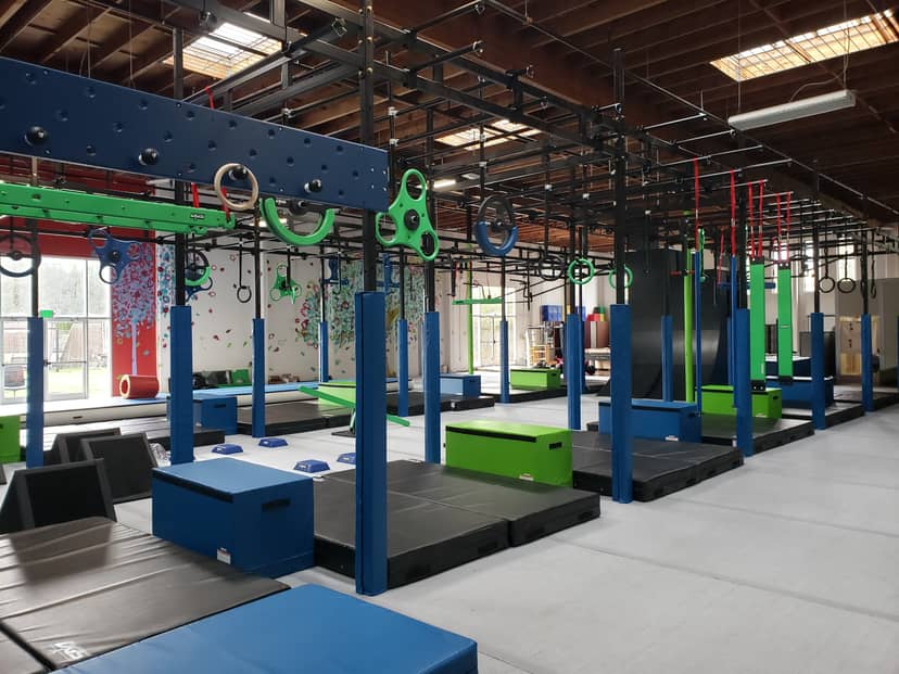 Versatile training facility in Menlo Park with climbing walls for team-building events.