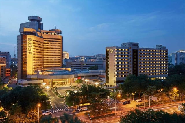 Modern restaurant at Capital Hotel Beijing, ideal for conferences and events.