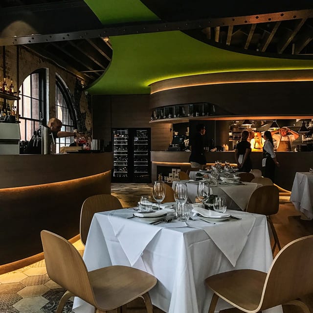 Stylish Olio Kensington Street restaurant interior, perfect for upscale events and gatherings.