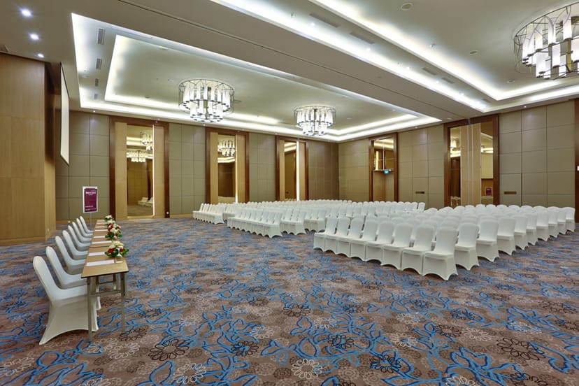 Banquet Hall at Mercure Serpong Alam Sutera for upscale conferences and events.