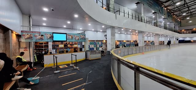 Oasis Centre Arena