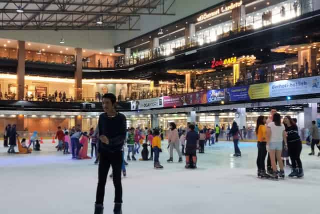 Ice skating rink