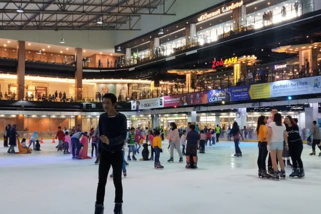 Ice skating rink