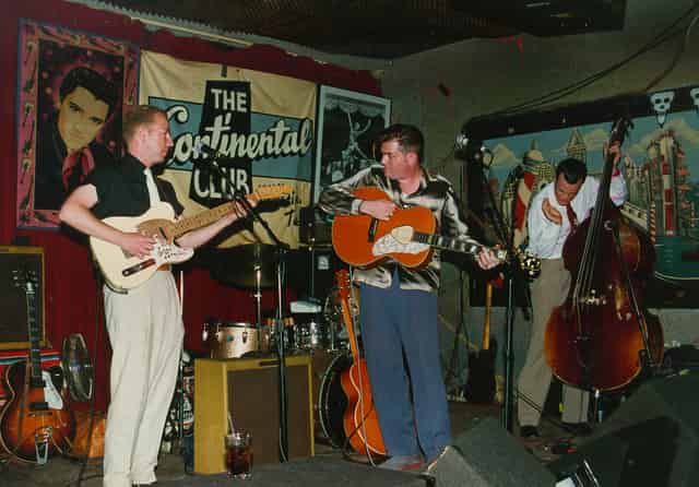 Live music bar