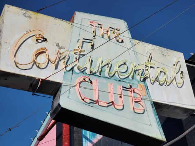 Live music bar