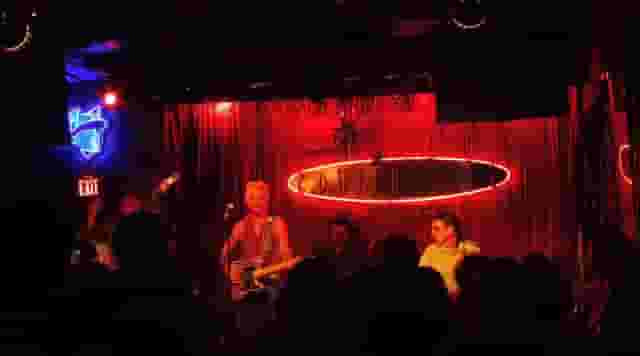 Live music bar