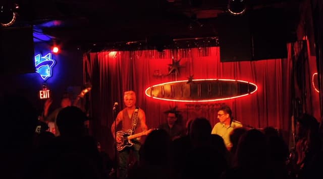 Live music bar
