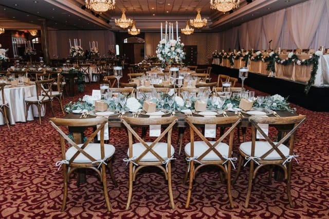 Elegant banquet hall in HORIZONS Conference Center for weddings and upscale events.