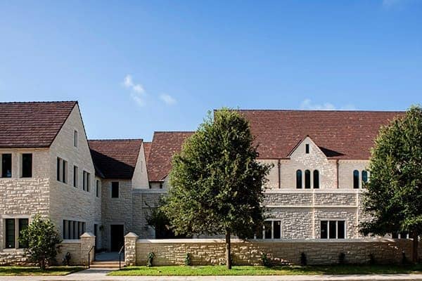 Chao Assembly Hall: elegant venue with large windows, ideal for events and meetings.