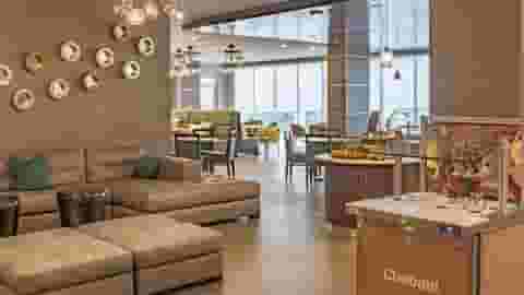 Communal Room - Kitchenette & Sectional Couch Included