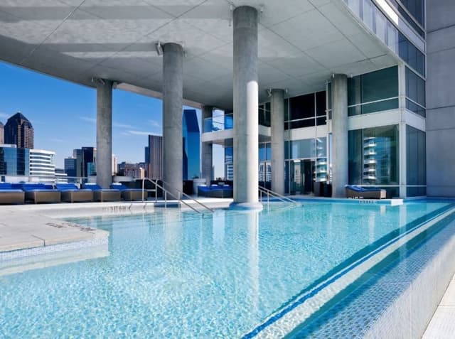 W Dallas