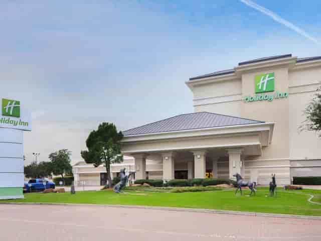 Richardson Ballroom at Holiday Inn Dallas, ideal venue for meetings and events.
