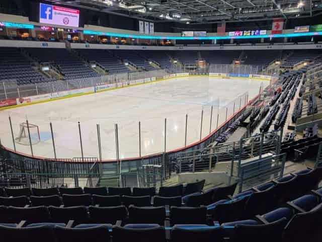 Full House Seated Floor