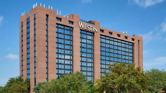 Modern hotel venue for meetings with ample natural light and greenery at Westin Dallas.