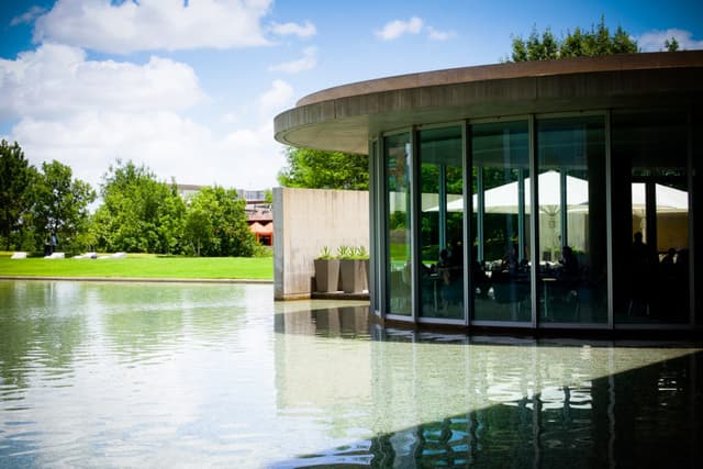 Café Modern