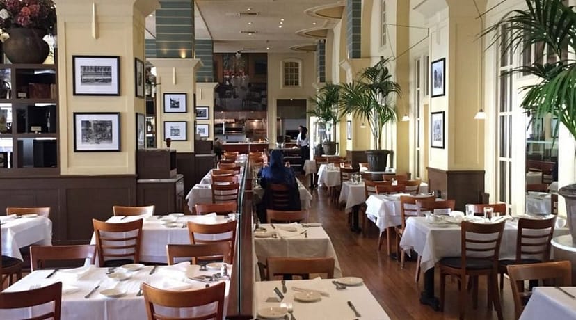 Elegant private dining room at Il Fornaio San Jose for events and gatherings.