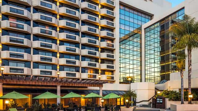 Modern meeting room at DoubleTree by Hilton San Jose, ideal for events and conferences.