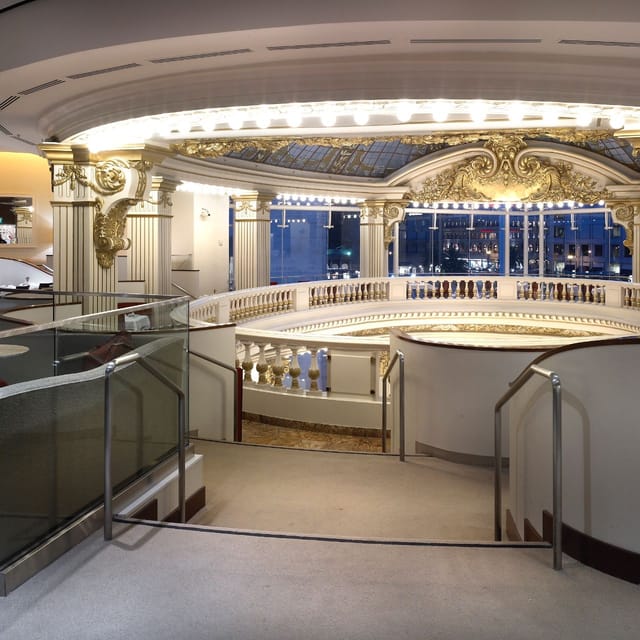 Private Dining Room in The Rotunda, elegant venue for high-profile meetings and galas.