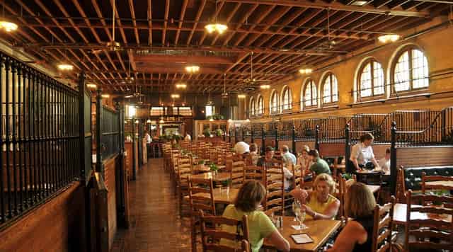 Stable Café Loft