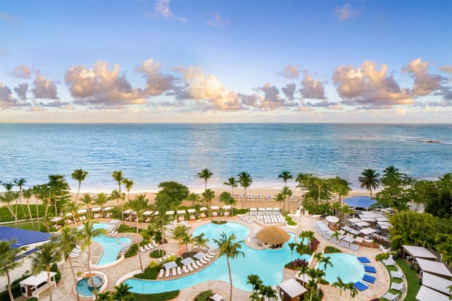 Beachfront Terrace at Fairmont: Ideal venue for events with serene ocean views.