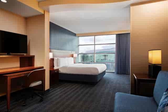 Meeting room at Courtyard San Jose with spacious layout, ideal for conferences and events.